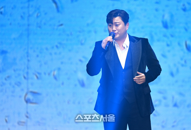 [포토] 김호중 '카리스마 눈빛'