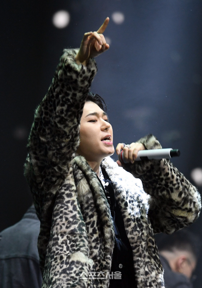 [포토]서울가요대상, 지코의 열정적인 무대