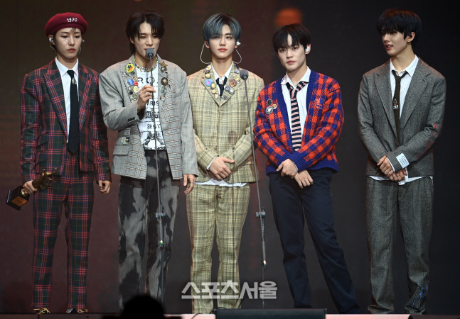 '대상' NCT DREAM "마크, 해찬과 함께 기쁨 나누겠다"[제32회 서울가요대상]