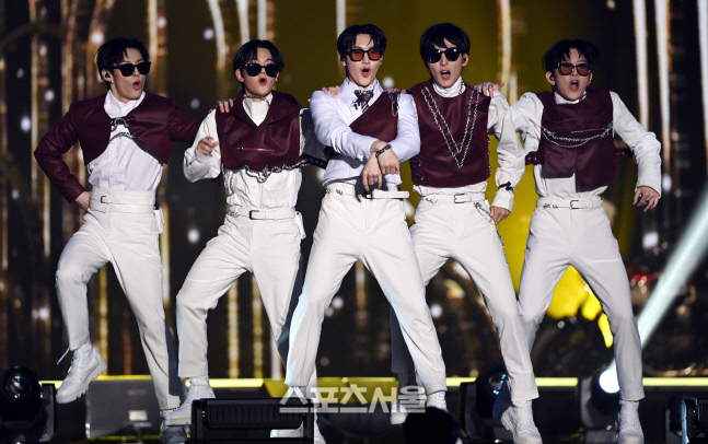 [포토] TNX, 서울가요대상 시작합니다