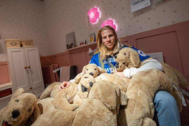 [울산] 가장 스웨덴스러운 오피셜! 울산현대, 이케아 동부산과 루빅손 오피셜 화보 촬영(라푼젤 혹은 루빅손)