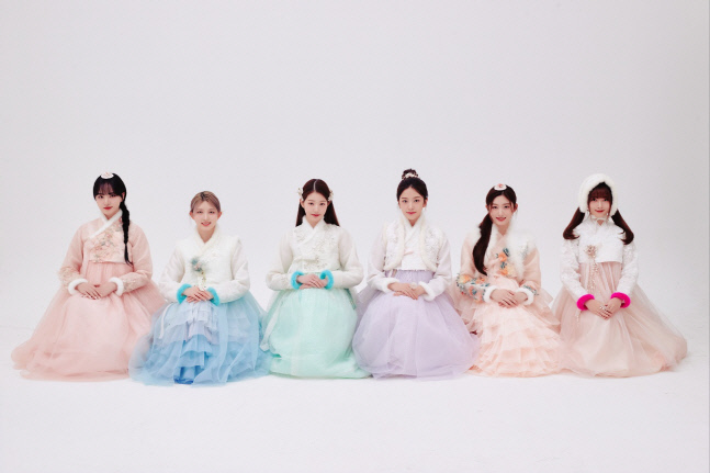 02_아이브_한복_단체_이미지