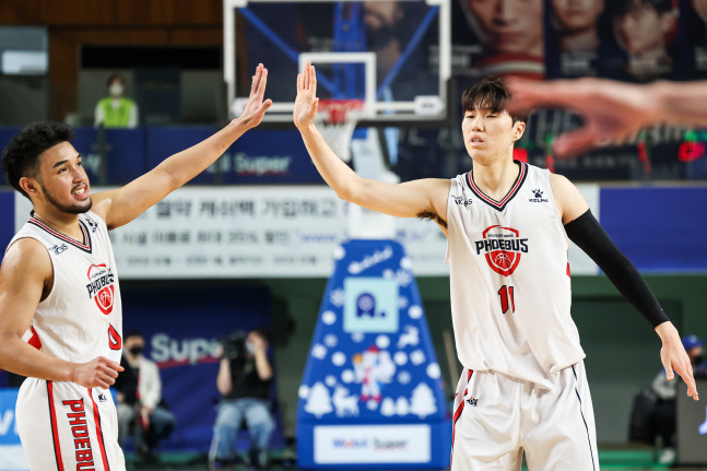 230122_아바리엔토스,이우석01