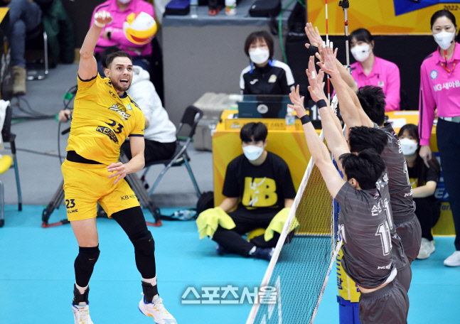 [포토]KB손해보험 비예나, 대한항공 상대 26득점 맹활약