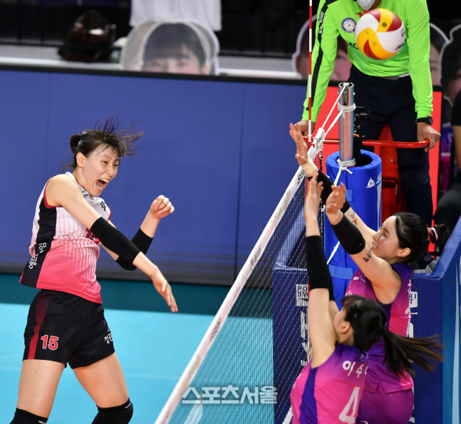 \'악소리 나는 순간\'  KGC 이선우[포토]