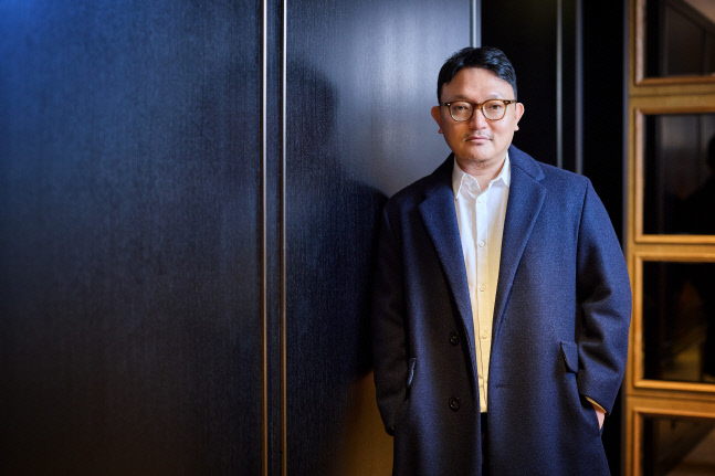 '유령' 이해영 감독이 말하는 이하늬·박소담·설경구·박해수[SS인터뷰]