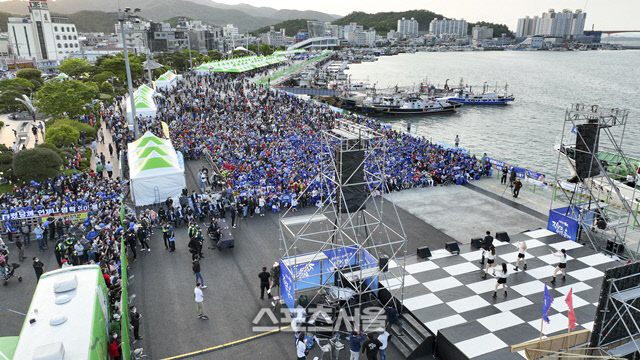 사진은 2022 완도 장보고수산물 축제 현장