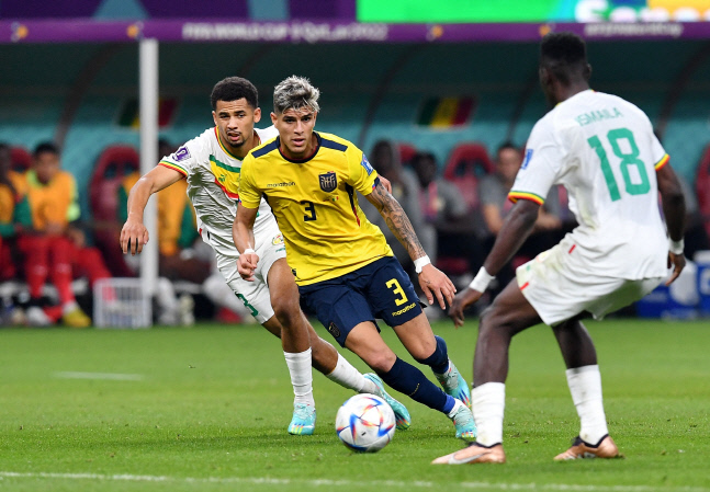 SON처럼 '레버쿠젠→토트넘행?'…콘테 1월 마지막 바람, 에콰도르 센터백 인가피에