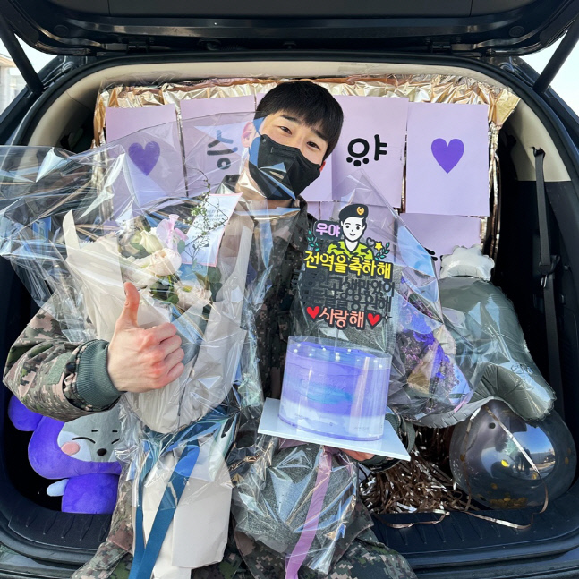 빅톤 한승우, 27일 육군 만기 전역 "기다려줘 감사해"