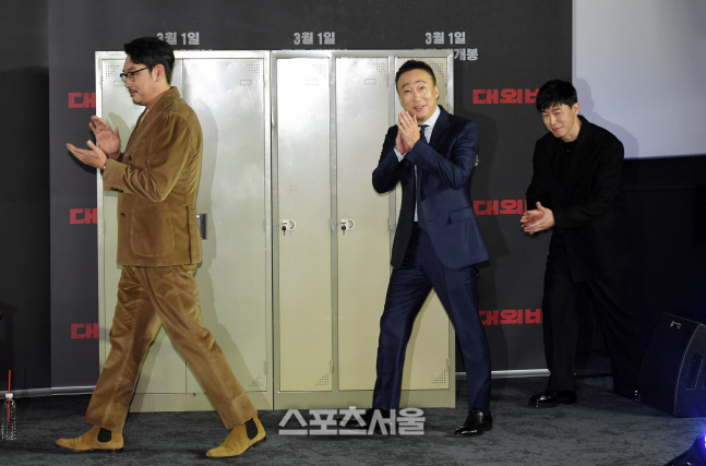 [포토]조진웅-이성민-김무열, 다 함께 박수 치며!