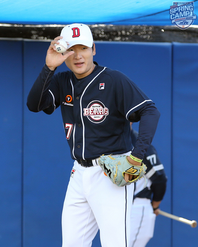 WBC공인구 다 쓰고 'E와 I' 넘나드는 곽빈 두산과 국대 '영건' 다 잡는다[SS 인터뷰]