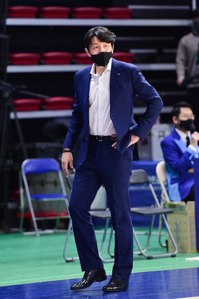 우리은행 위성우 감독 "박지현, 선발 출전한다"[SS아산in]