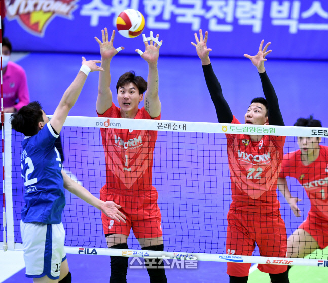 [포토] 박철우-신영석 '막을 수 있어'