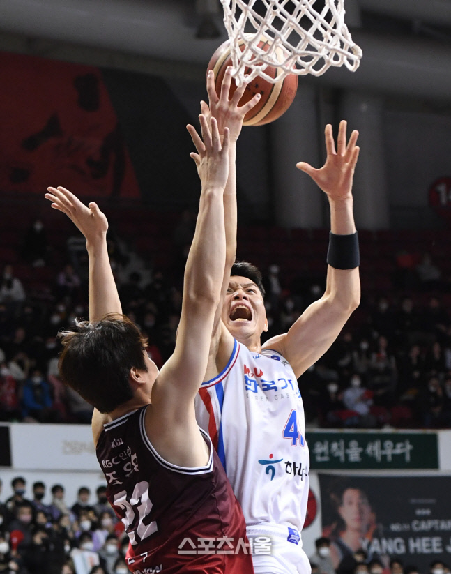 [포토]한국가스공사 이대성의 레이업슛