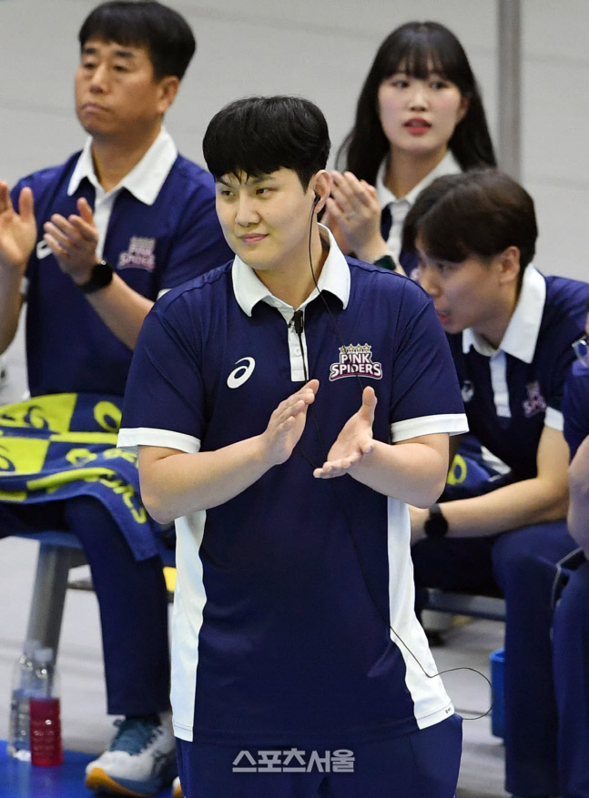 "김연경 점유율 높아져" …김대경 대행이 말하는 '이원정 효과' [현장인터뷰]