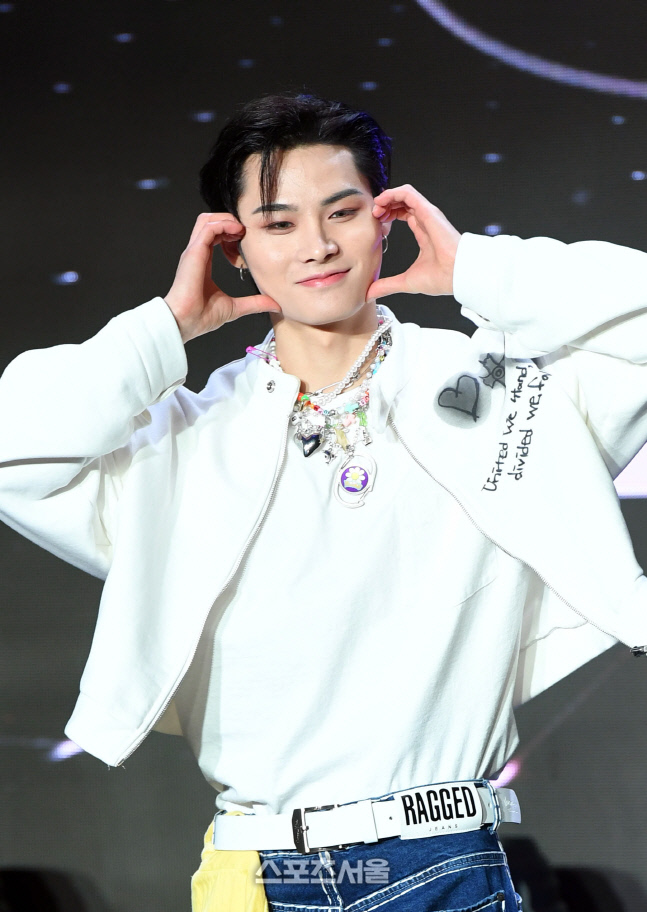 에잇턴 명호, 데뷔 하자마자 학폭 의혹 "명백한 허위사실"[공식]