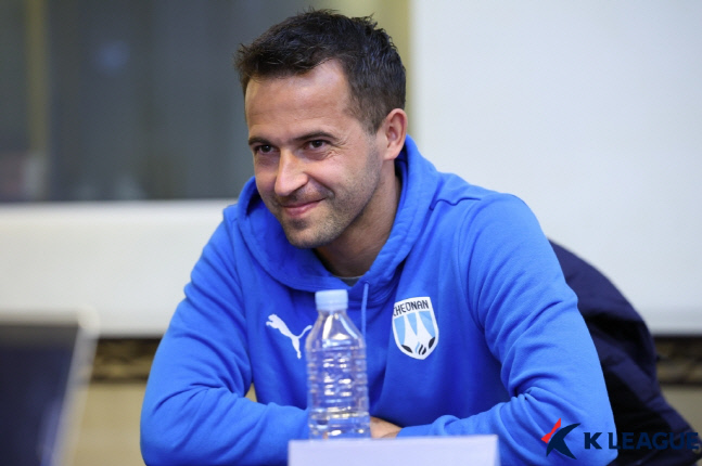 돌아온 다미르 "별명 '육육이' 알아, 천안도 승격 노려볼 만하다"[SS현장]