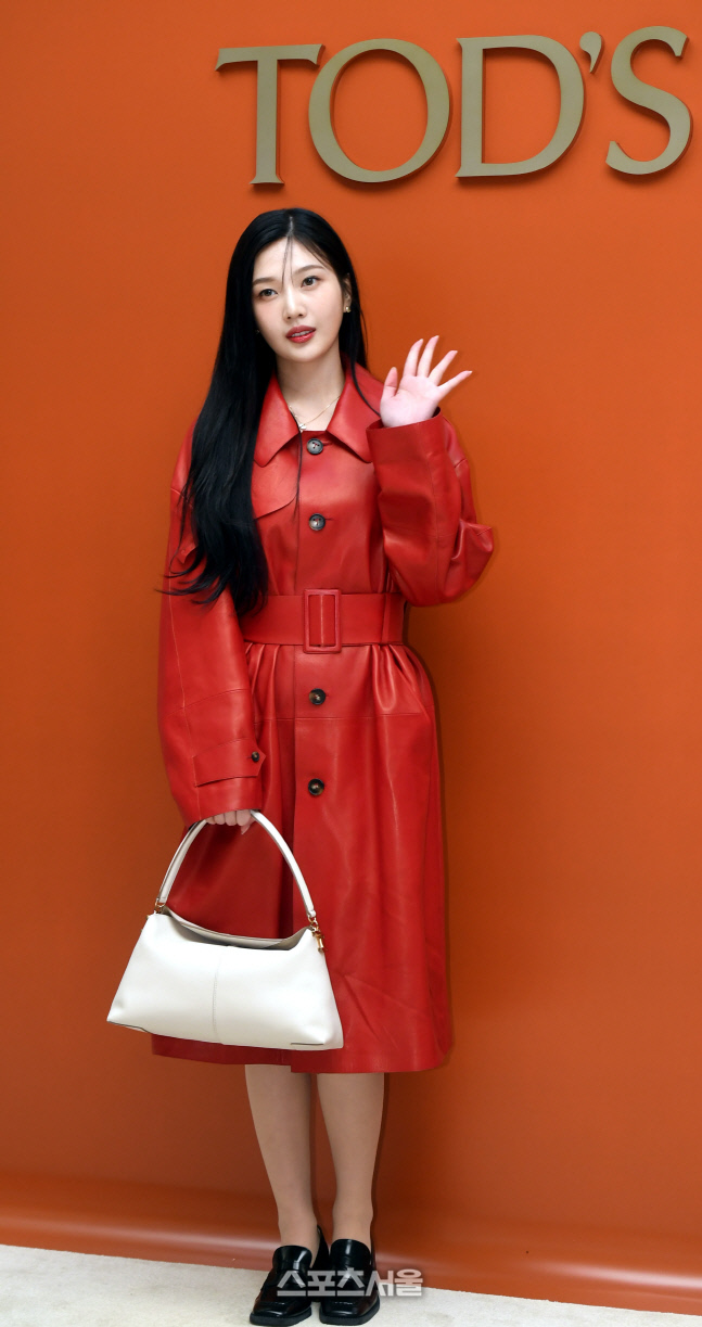 [포토] 레드벨벳 조이 '톡톡 튀는 봄 패션'
