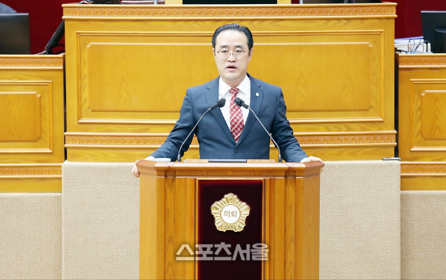 안양시의회 강익수 "평촌학원가 주차장 조성 철회 사과하라"