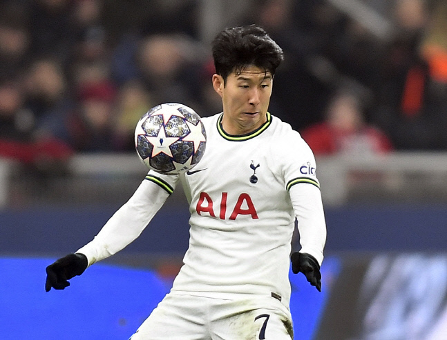 SOCCER-CHAMPIONS-MIL-TOT/REPORT