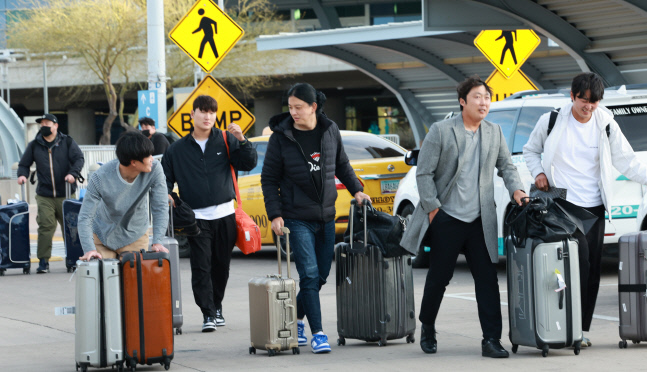 WBC 대표팀 소집, 해외 전훈 두산-삼성-롯데 선수 합류