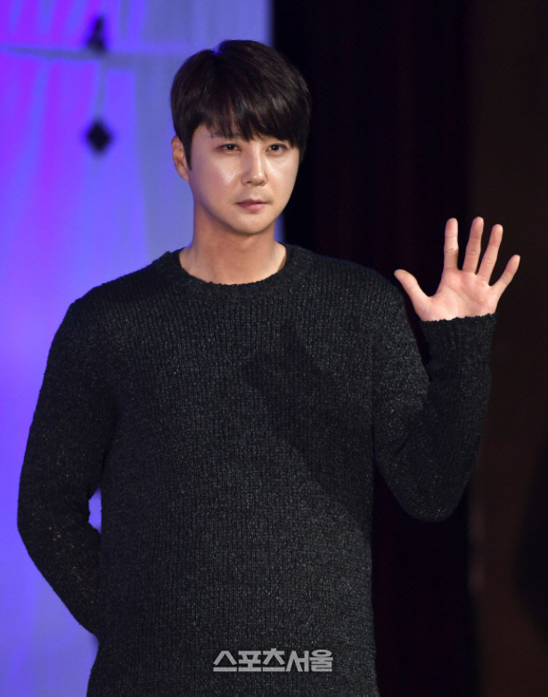 '만취해 남의 차 운전' 신혜성, 결국 법정으로…검찰 기소