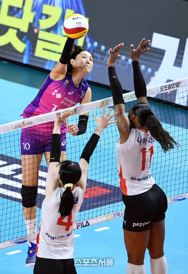 [포토]흥국생명 김연경, 1위 가자!