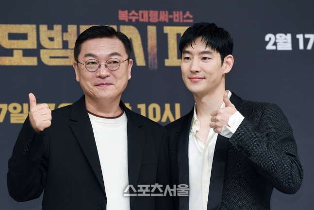 [포토]김의성-이제훈, '모범택시2' 엄지 척!