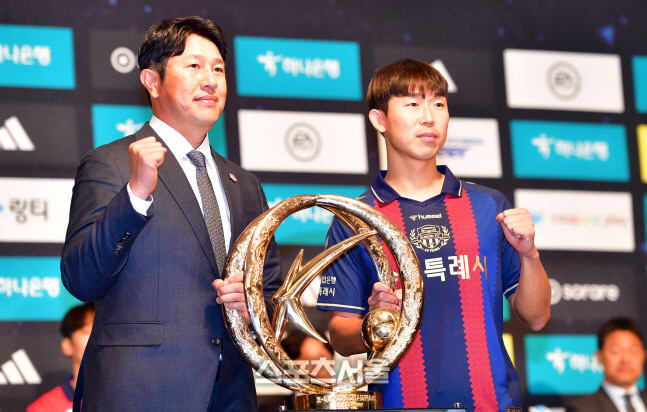 K리그 미디어데이 수원FC 김도균 감독과 윤빛가람[포토]