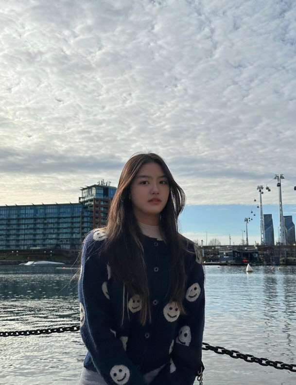 '모델인줄' 이동국 딸 재아, 오뚝한 콧날 모델 비주얼 눈길