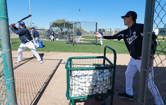 WBC 연장 승부치기, 4번타자도 번트 댈까?[SS현장메모]