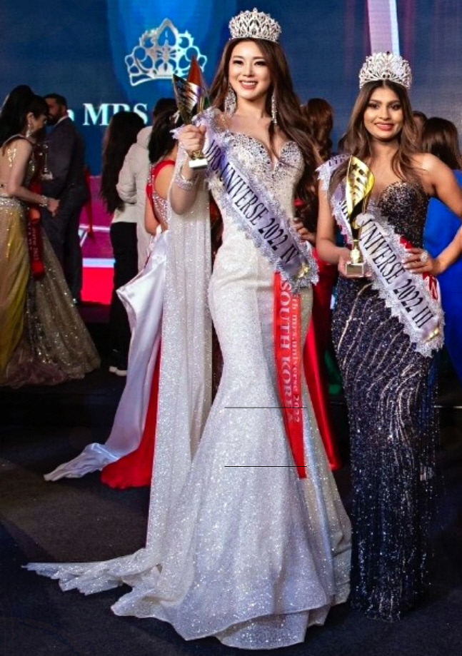 환상의 자태를 뽐내는 인플루언서 최서연, 미시즈 유니버스가 선택한 바로 그 분! [포토]