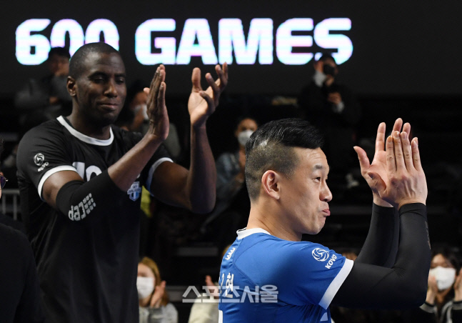 45세에 600경기, 10번째 우승 그리는 여오현