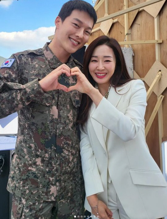 장기용 김경화 아나운서