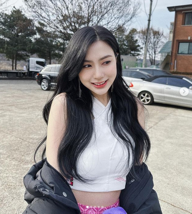 '에이핑크 비주얼' 오하영, 예쁨에 볼륨감까지 다 가졌네