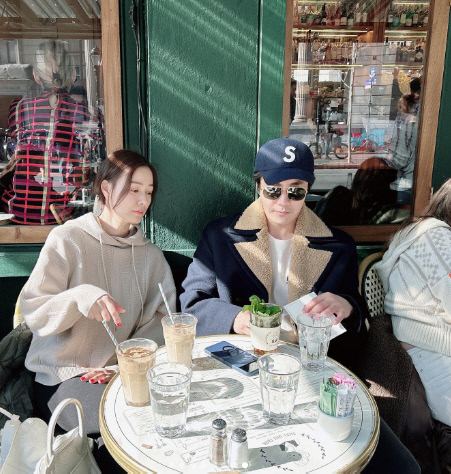손
