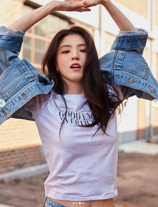 한소희는 모든 순간이 예쁘구나.. 독보적 분위기는 덤