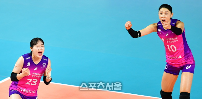 블로킹득점에 신난 김연경[포토]