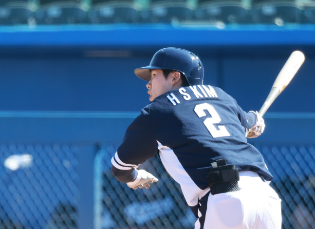 김혜성 3루타<YONHAP NO-1586>