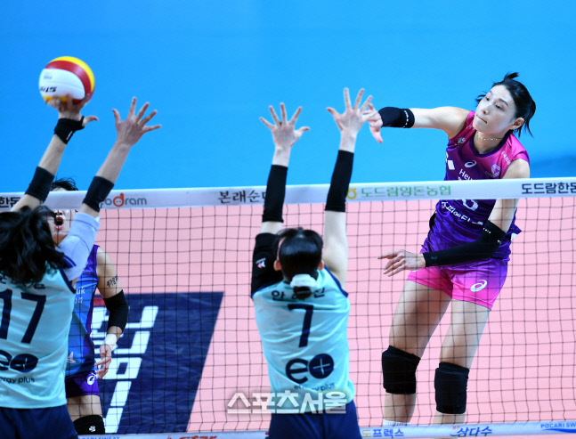 [포토] 김연경 '잘 뚫었어'