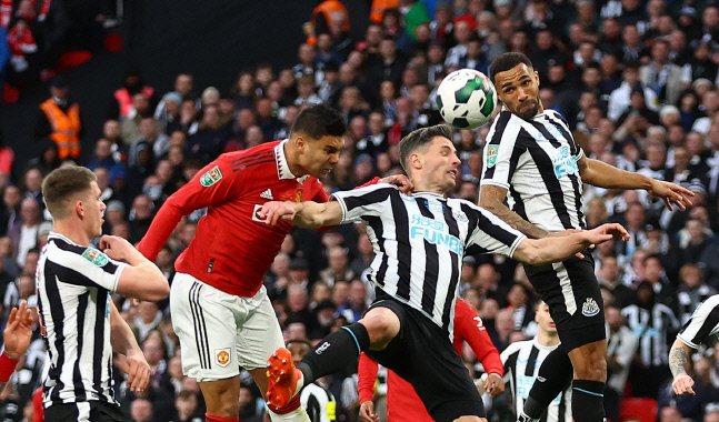 카세미루의 헤더