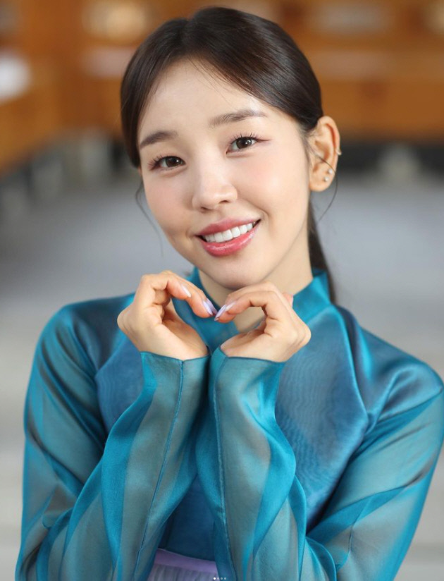 '음색요정' 백아연 "결혼 전제 교제 중" 열애 인정 화제