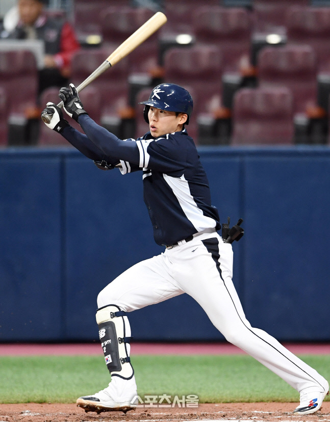 [포토]김혜성, 적시타 간다!