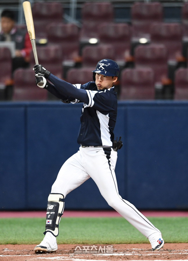[포토]적시타 기록하는 김혜성