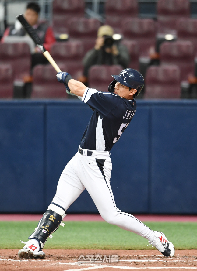 [포토]WBC 대표팀 이정후의 타격
