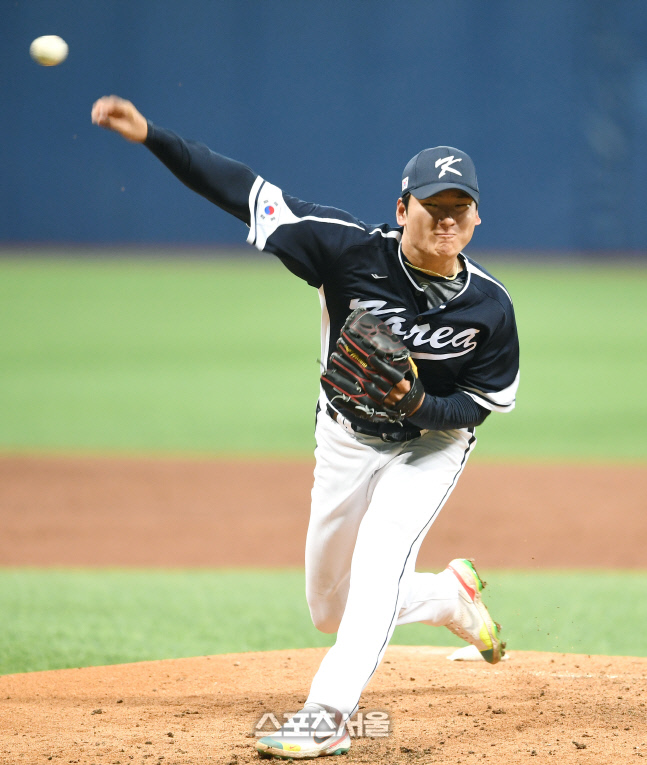 [포토]WBC 대표팀 곽빈의 역투