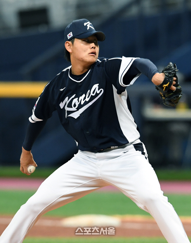 [포토]연습경기 등판한 WBC 대표팀 소형준