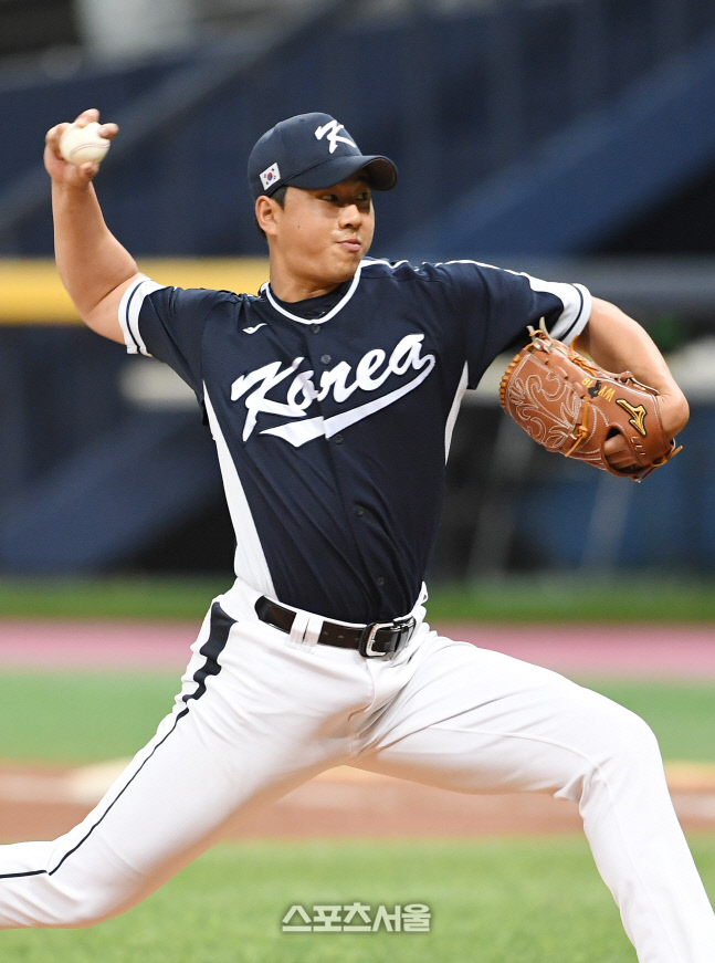 [포토]WBC 대표팀 정우영의 역투