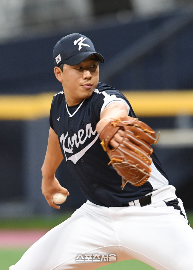 [포토]WBC 대표팀 정우영, SSG와의 연습경기 등판