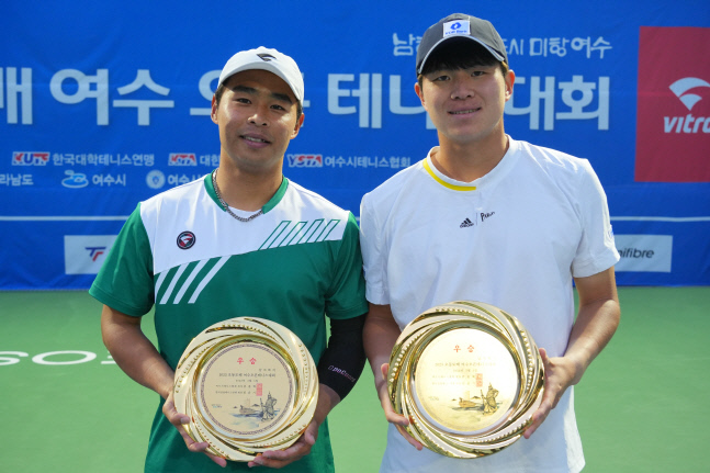 정홍-이재문·김나리-정효주, 여수오픈 남녀 복식 정상 제패